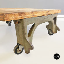 画像をギャラリービューアに読み込む, Iron and wood Italian State Railways storage trolley, 1930s