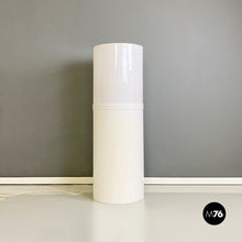 将图片加载到图库查看器,White plastic floor lamp, 1970s