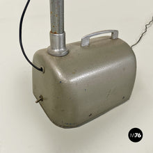 画像をギャラリービューアに読み込む, German bauhaus style metal floor lamp by Hanau, 1930s