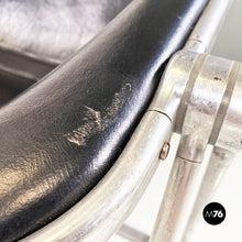 画像をギャラリービューアに読み込む, Steel and leather Plona armchairs by Giancarlo Piretti for Anonima Castelli, 1970s