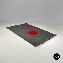 画像をギャラリービューアに読み込む, Rectangular grey felt rug with red circle by Riccardo Fattori, 2000s