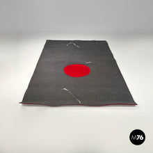 画像をギャラリービューアに読み込む, Rectangular grey felt rug with red circle by Riccardo Fattori, 2000s