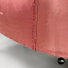 Charger l'image dans la galerie, Chaise longue in pink satin and golden wood, 1800s