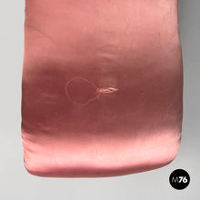 Charger l'image dans la galerie, Chaise longue in pink satin and golden wood, 1800s