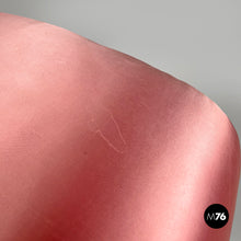 Charger l'image dans la galerie, Chaise longue in pink satin and golden wood, 1800s