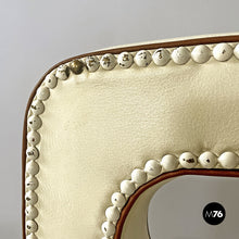 画像をギャラリービューアに読み込む, White leather and wood chairs by Giovanni Gariboldi, 1940s