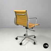 画像をギャラリービューアに読み込む, Salmon pink leather office chair by Charles and Ray Eames for ICF, 1970s