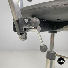 Charger l'image dans la galerie, Black rubber and metal swivel office chairs by Fritz Hansen, 1980s