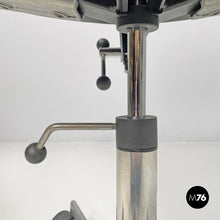 Charger l'image dans la galerie, Black rubber and metal swivel office chairs by Fritz Hansen, 1980s