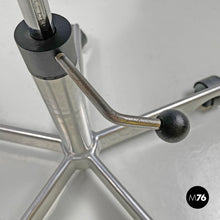 Charger l'image dans la galerie, Black rubber and metal swivel office chairs by Fritz Hansen, 1980s