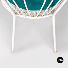 画像をギャラリービューアに読み込む, White wrought iron garden chairs with green pillows, 1960s