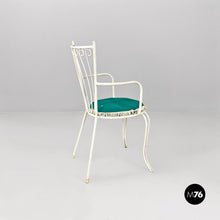 画像をギャラリービューアに読み込む, White wrought iron garden chairs with green pillows, 1960s