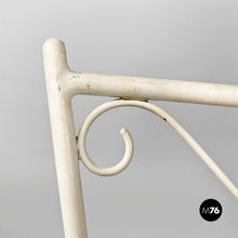 画像をギャラリービューアに読み込む, White iron garden chairs with blue pillow, 1960s