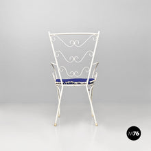 画像をギャラリービューアに読み込む, White iron garden chairs with blue pillow, 1960s