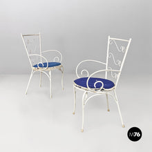 画像をギャラリービューアに読み込む, White iron garden chairs with blue pillow, 1960s