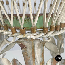 画像をギャラリービューアに読み込む, White wrought iron vase holder with floral decorations, 1900s