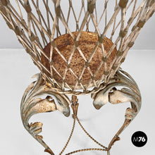 画像をギャラリービューアに読み込む, White wrought iron vase holder with floral decorations, 1900s