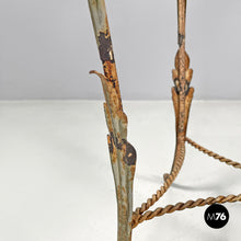 画像をギャラリービューアに読み込む, White wrought iron vase holder with floral decorations, 1900s