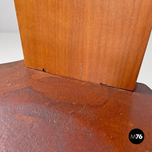 画像をギャラリービューアに読み込む, Wooden chairs with scalloped decoration, 1970s