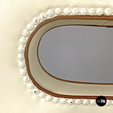 画像をギャラリービューアに読み込む, White leather and wood chair by Giovanni Gariboldi, 1940s