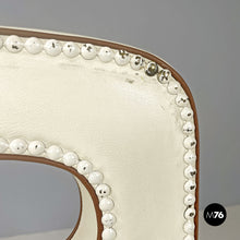 画像をギャラリービューアに読み込む, White leather and wood chair by Giovanni Gariboldi, 1940s