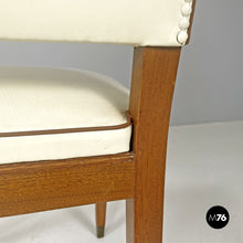 画像をギャラリービューアに読み込む, White leather and wood chair by Giovanni Gariboldi, 1940s