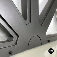 画像をギャラリービューアに読み込む, Glitter gray semicircle illuminated prop, 2020s