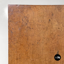 画像をギャラリービューアに読み込む, Wooden table fratino with decorated legs, 1700s