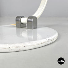 画像をギャラリービューアに読み込む, White metal table lamp, 1970s