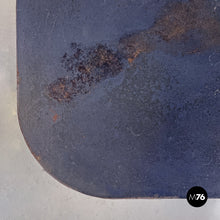 画像をギャラリービューアに読み込む, Coffee table or pedestal in burnished steel, 2000s