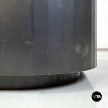 画像をギャラリービューアに読み込む, Coffee table or pedestal in burnished steel, 2000s