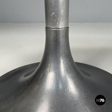 画像をギャラリービューアに読み込む, Coffee tables with red laminate, 1980s