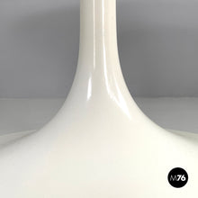 画像をギャラリービューアに読み込む, White round dining table Tulip by Eero Saarinen for Knoll, 2007