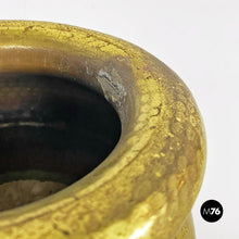 Charger l'image dans la galerie, Brass vase with a honeycomb finish, 1970s