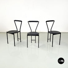 将图片加载到图库查看器,Chairs in black metal and rubber, 1980s