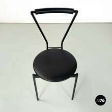将图片加载到图库查看器,Chairs in black metal and rubber, 1980s