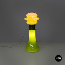 画像をギャラリービューアに読み込む, Floor lamp in green and white Murano glass, 1970s