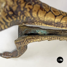 Charger l'image dans la galerie, Bronze pheasant claw game-holder, 1800s