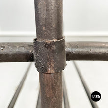 将图片加载到图库查看器,Coat stand in black metal, 1990s