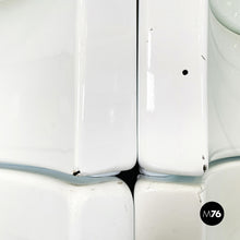 Load image into Gallery viewer, Modular bookcase in white fiberglass and glass by Astrarte, 1970s