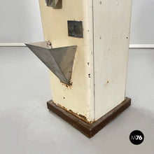 画像をギャラリービューアに読み込む, Floor electric popcorn machine, 1960s