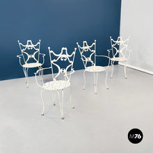 画像をギャラリービューアに読み込む, Garden chairs and table in white wrought iron, 1960s