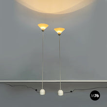 画像をギャラリービューアに読み込む, Floor lamp in white fabric and metal, 1980s