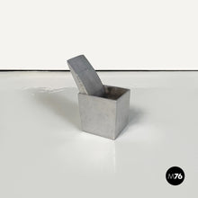 Load image into Gallery viewer, Table ashtray Ray Hollis by Philippe Starck, 1990s