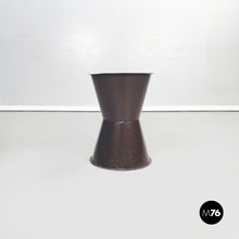 画像をギャラリービューアに読み込む, Ethnic table and stools in brown metal, 1990s