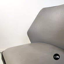 将图片加载到图库查看器,Chairs in black and gray leather and wood, 1980s