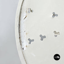 画像をギャラリービューアに読み込む, Garden chairs and table in white wrought iron, 1960s