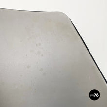 将图片加载到图库查看器,Chairs in black and gray leather and wood, 1980s