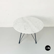 Load image into Gallery viewer, Round coffee table in marble and black enamelled metal, 1960s