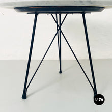 Load image into Gallery viewer, Round coffee table in marble and black enamelled metal, 1960s